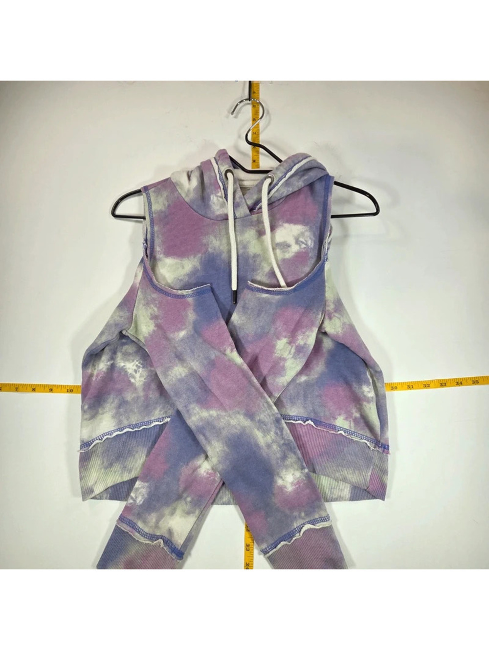 Hollister purple tie-dye cold-shoulder cropped hoodie XS